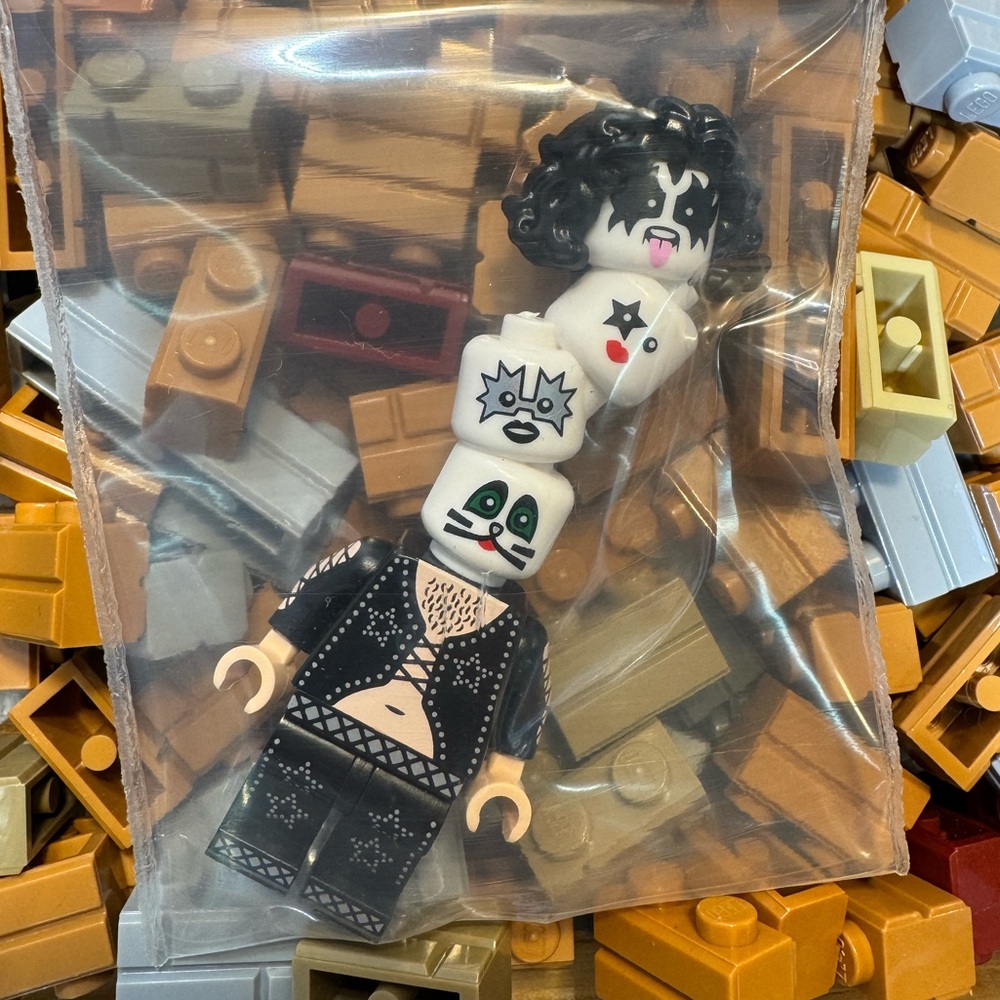 Citizen Brick ‘One Man Band’ KISS Minifigure Chicago Brick World 2025 *SOLD OUT*